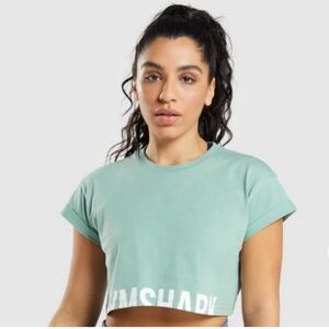 Gymshark Top size XS crop blue/green Euc 17” PTP